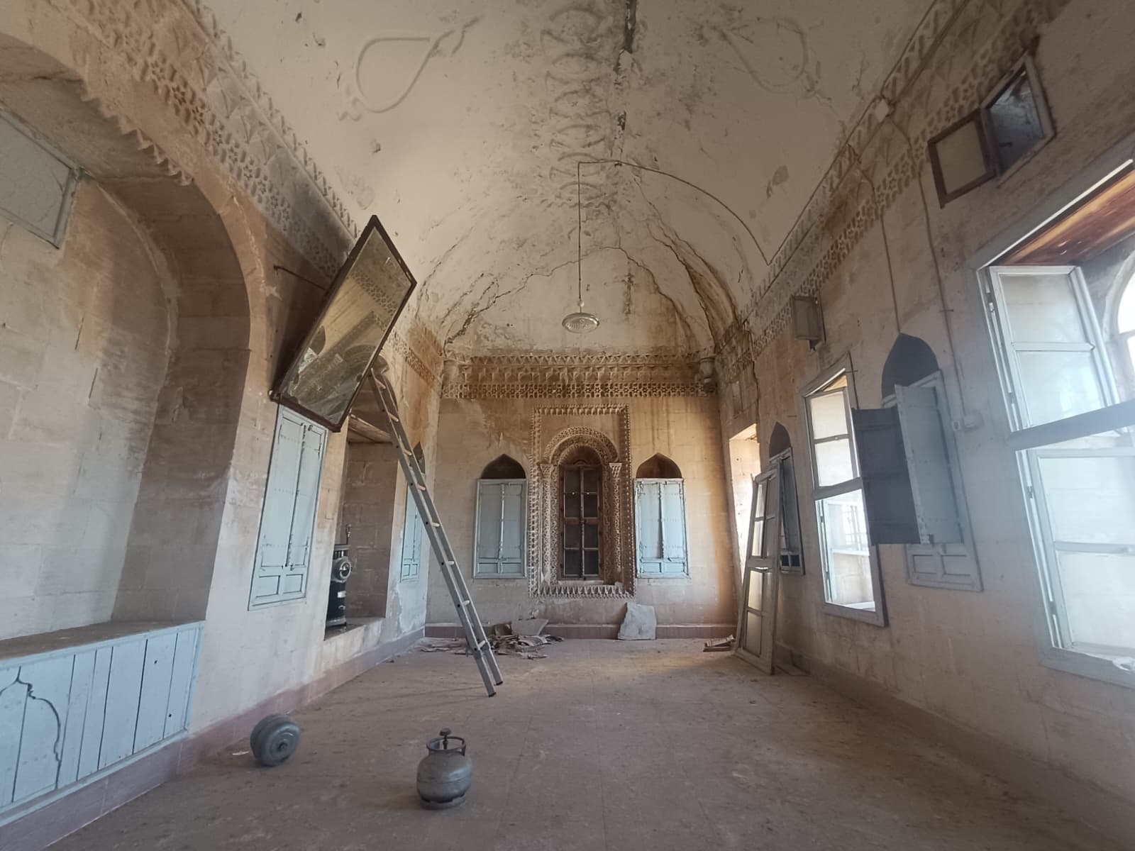 Mardin Artuklu’da Tarihi Konak Satışa Çıktı